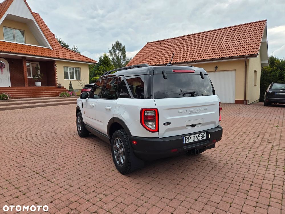 Ford Bronco - 5