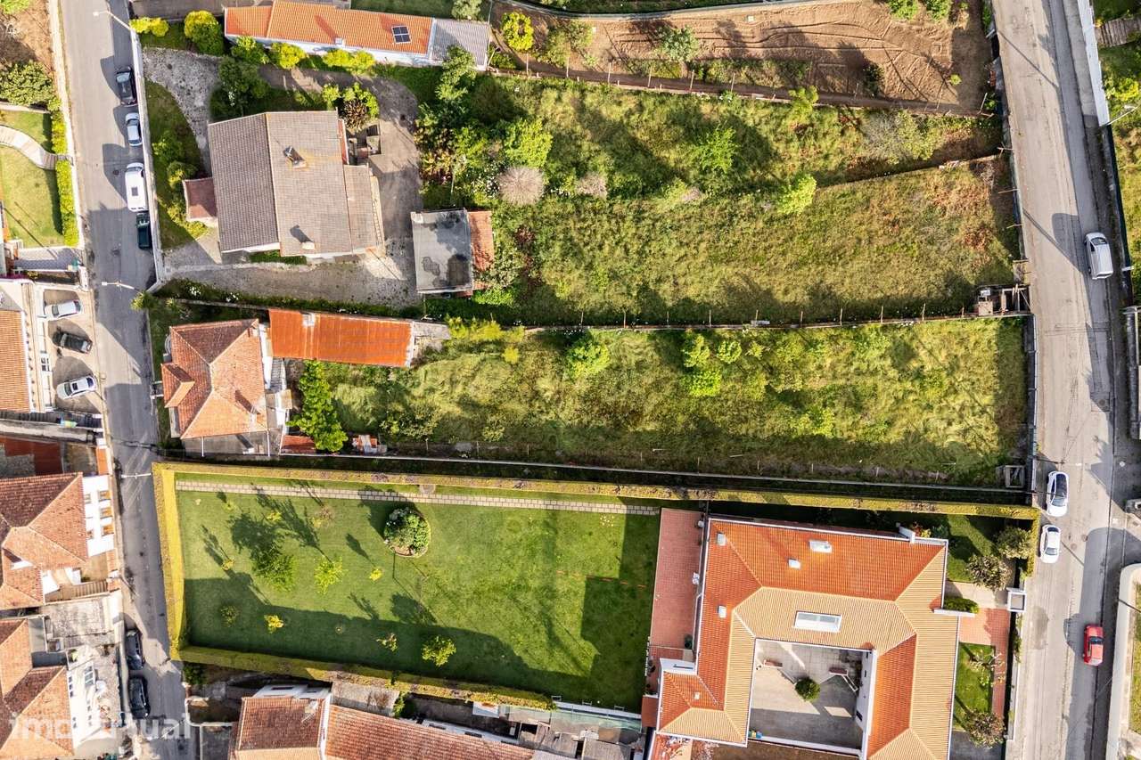 Moradia Isolada com 1.600 m2 – Excelente Potencial para Investimento o - Grande imagem: 4/25