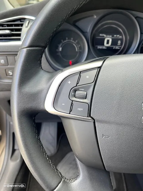 Citroën C4 1.6 BlueHDi Live - 25