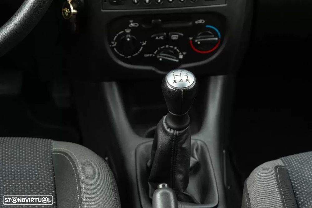 Peugeot 206+ 1.1 Urban - 13