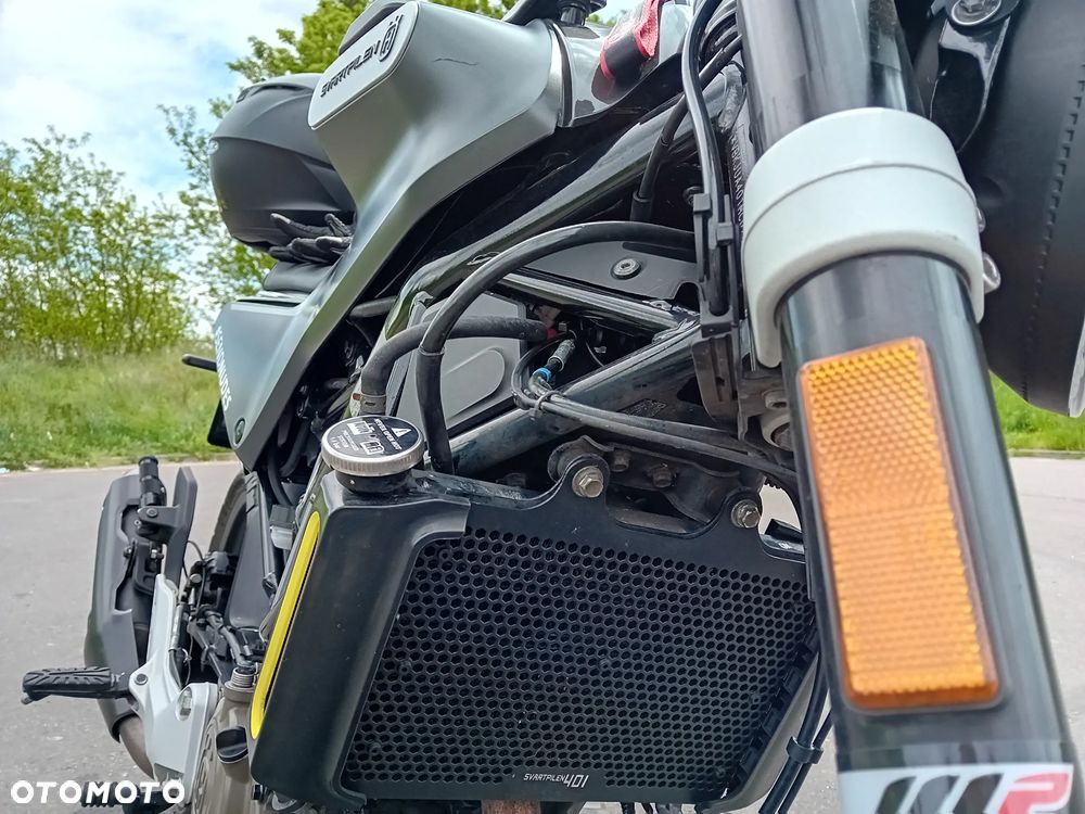 Husqvarna Svartpilen - 4