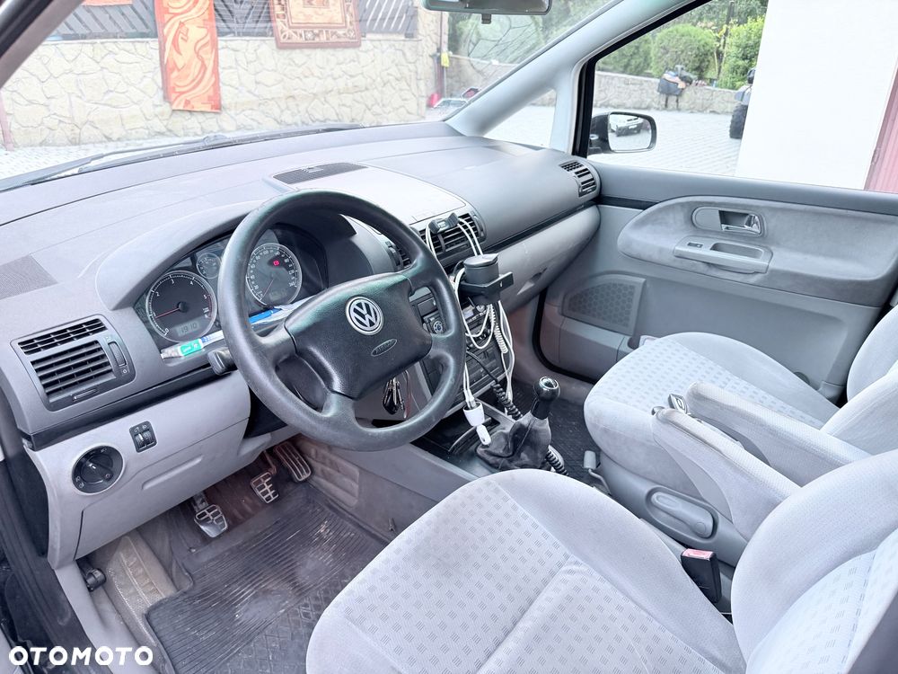 Volkswagen Sharan 1.9 TDI Highline - 11