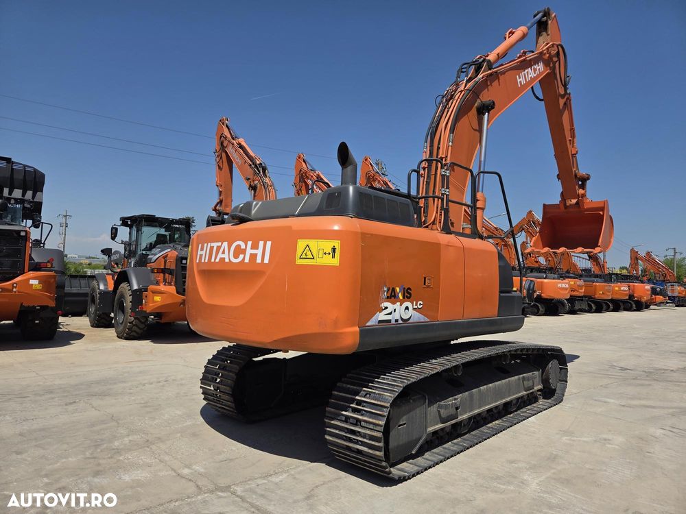 Hitachi ZX210-6, latime 2,5m, cupa NOUA 1,3mc, 22tone, Adanc sapare 7m, consum mediu 9l/h, 3 pompe Hitachi, produs in Japonia, lant 80% ok -200h deplasare, ridica 13t, inst picon, camera spate, posibilitate leasing, STARE FOARTE BUNA -PROMOTIE 79.900Eur+Tva - 1
