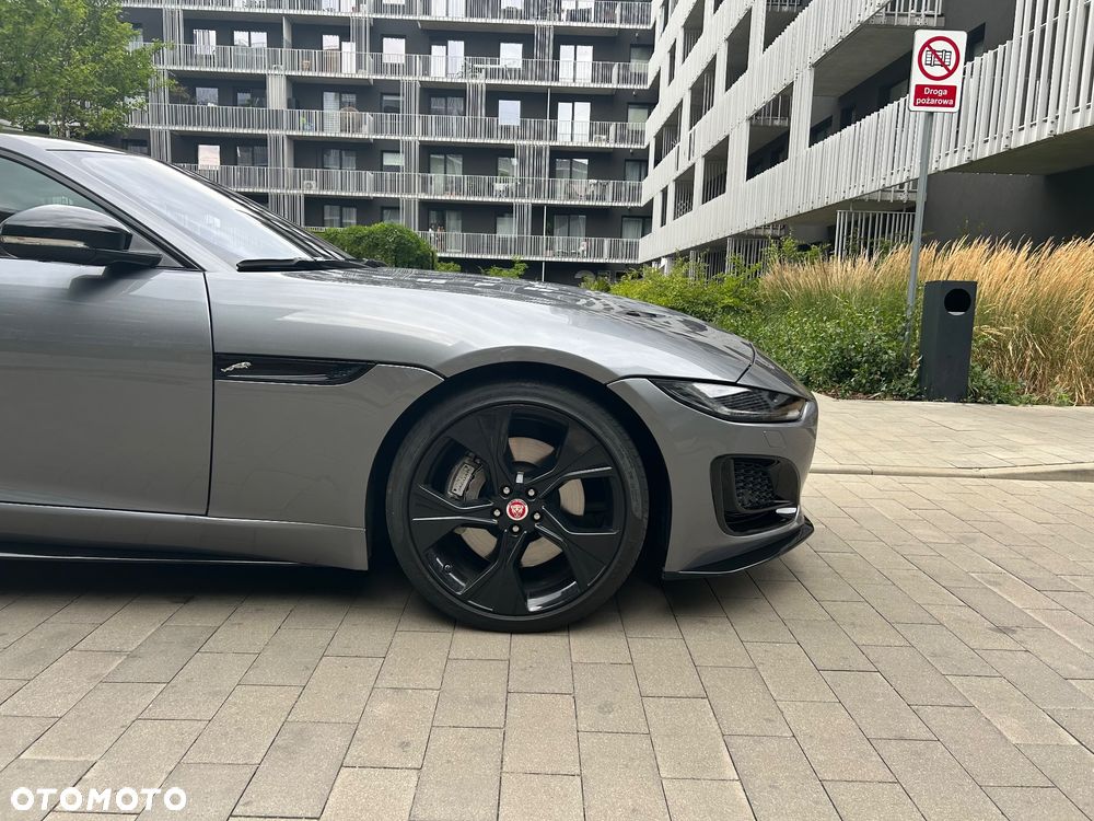 Jaguar F-Type P300 First Edition - 6