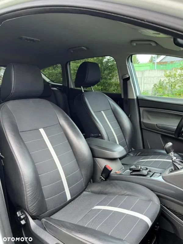 Ford Kuga 2.0 TDCi Titanium - 6