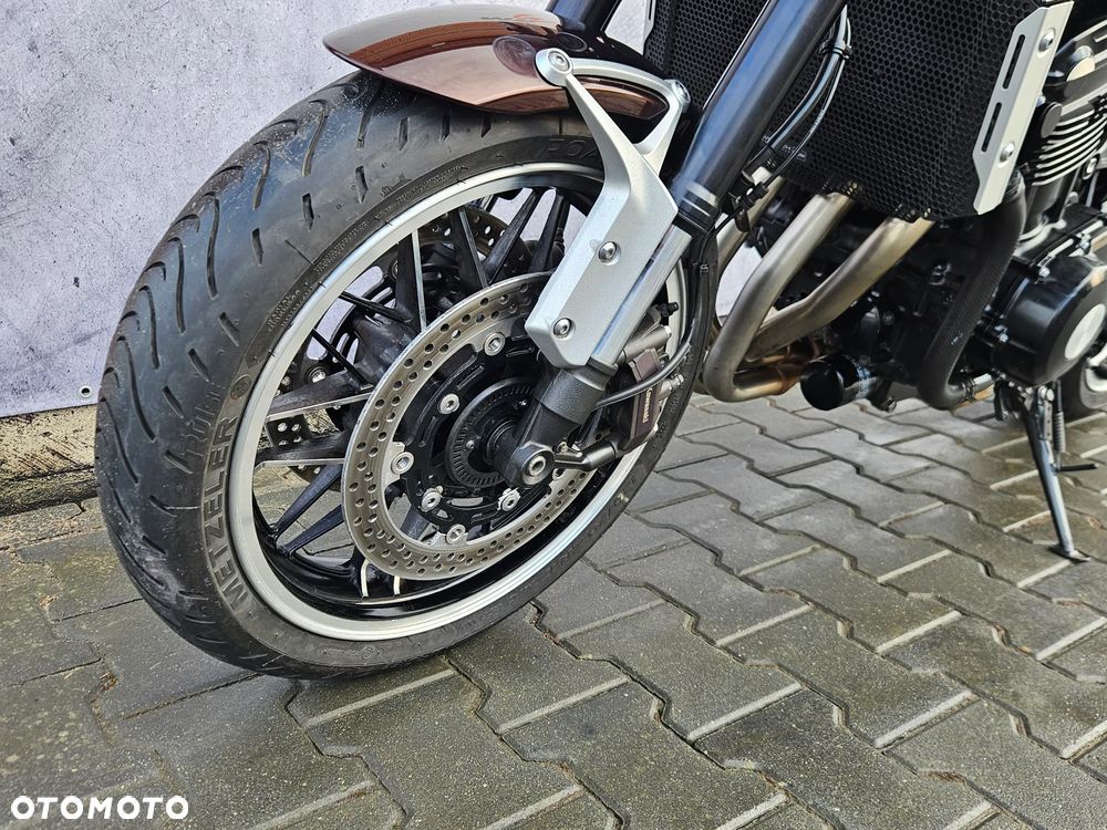 Kawasaki Z 900 RS - 24