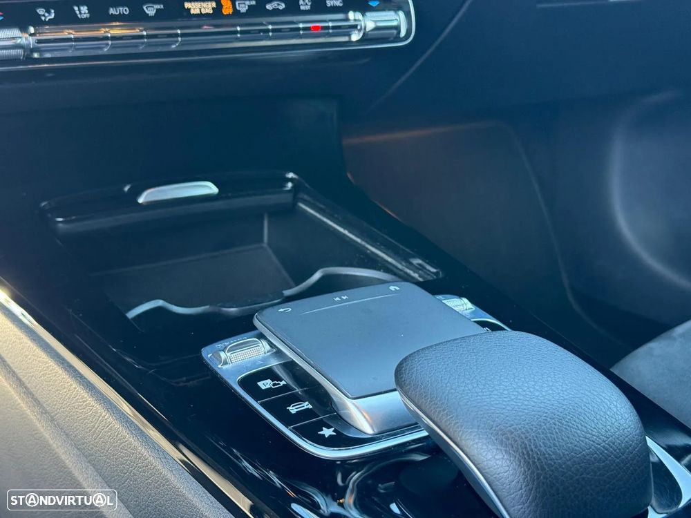 Mercedes-Benz 180 - 9