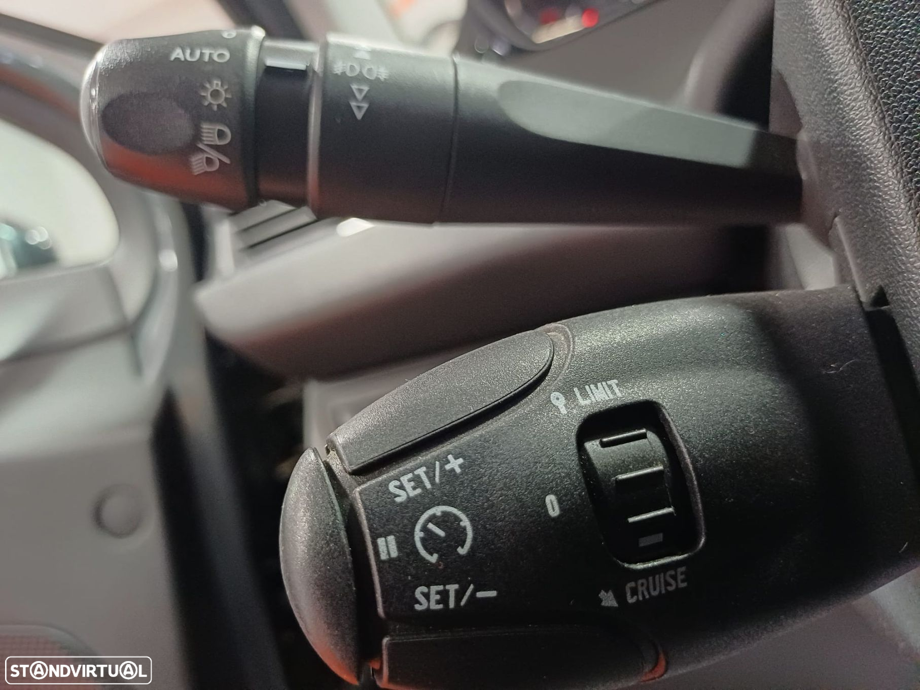 Peugeot 208 1.4 HDi Active - 17