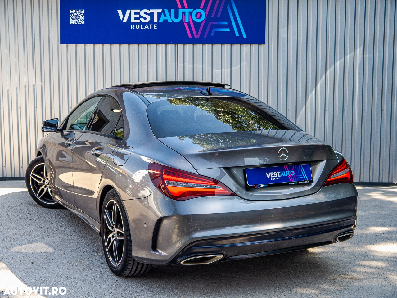 Mercedes-Benz CLA 180 7G-DCT AMG Line - 3