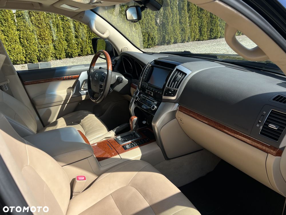 Toyota Land Cruiser LC 4.5 D-4D Prestige - 19