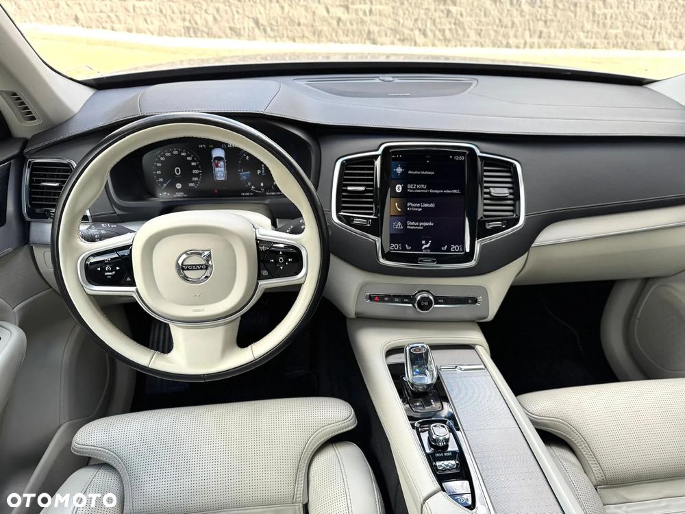 Volvo XC 90 - 7