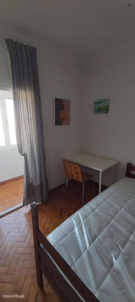Quarto - localizado em Amadora Lisbon - Grande imagem: 3/18