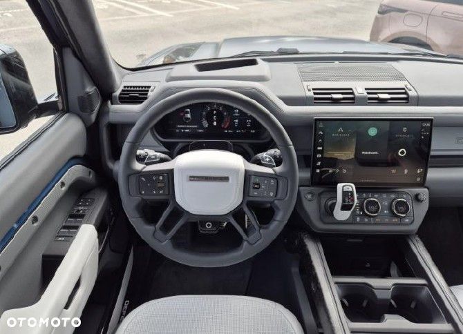 Land Rover Defender 110 P635 OCTA - 10