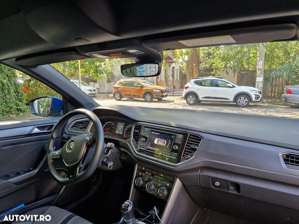 Volkswagen T-Roc - 3