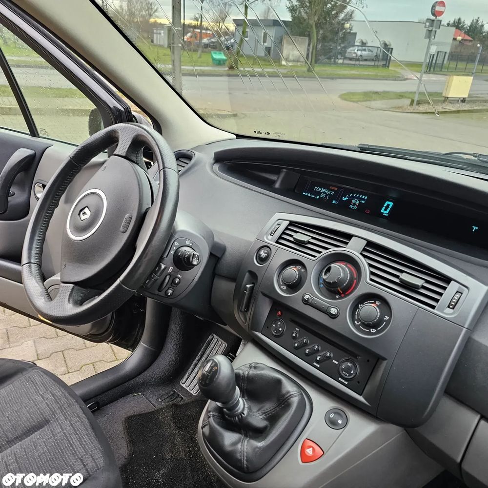 Renault Scenic 1.6 16V Confort Dynamique - 21