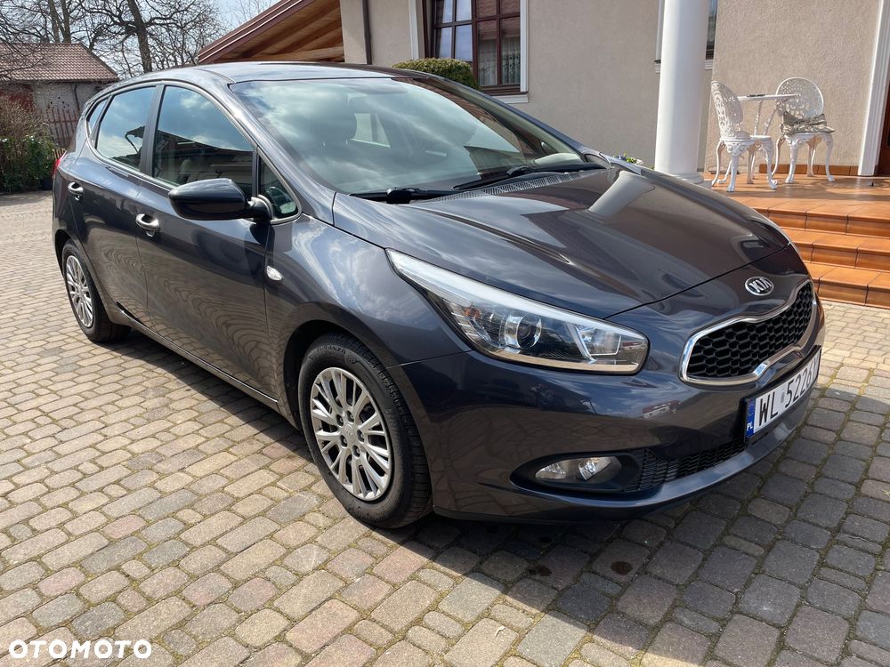 Kia Ceed 1.6 CRDi 115 ISG Vision - 32
