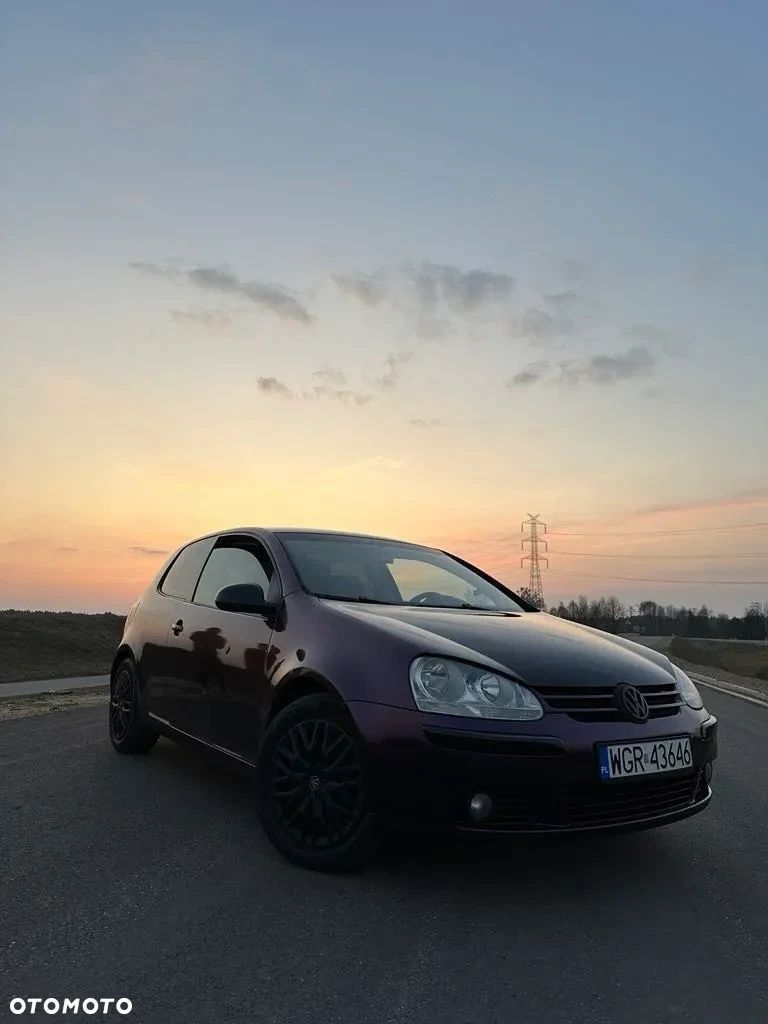 Volkswagen Golf V 2.0 TDI Sportline - 1