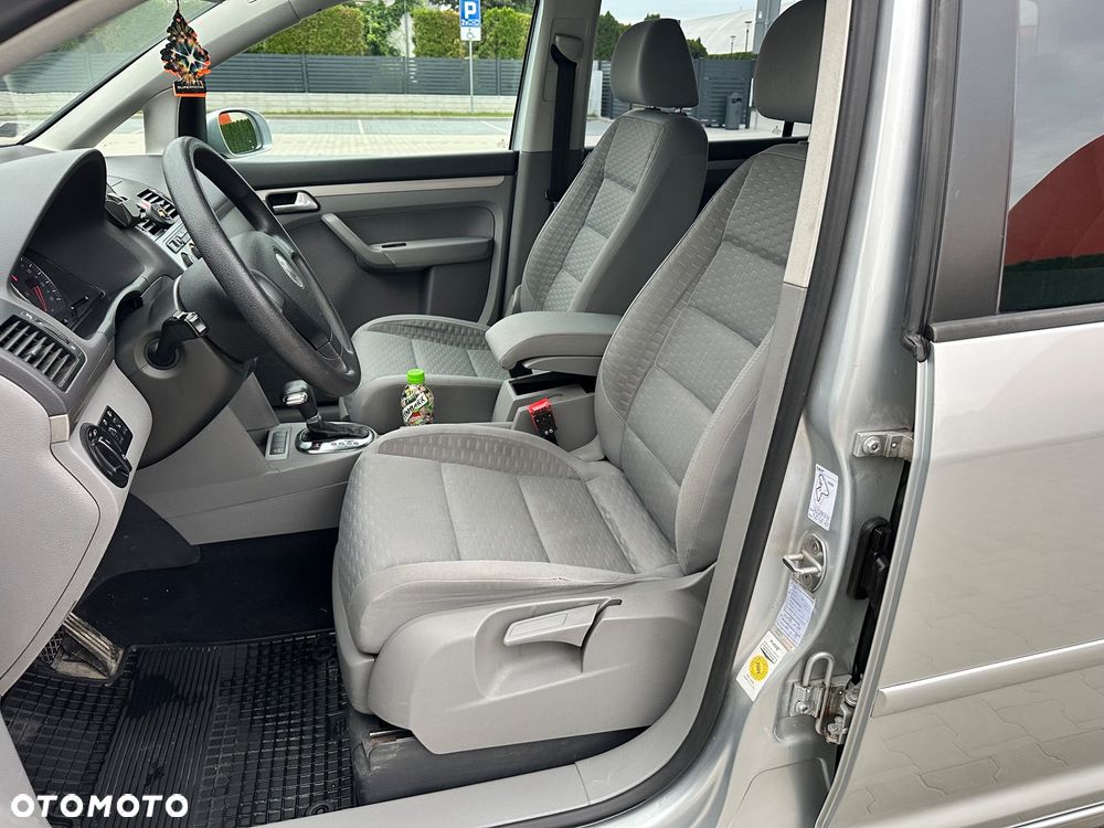 Volkswagen Touran 1.9 TDI Trendline DSG - 17