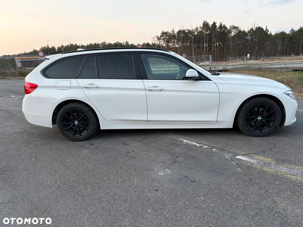BMW Seria 3 318d Sport Line Shadow - 7