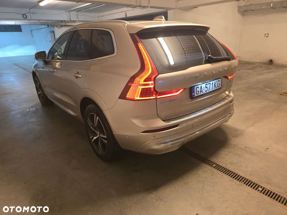 Volvo XC 60 B4 D AWD Plus Bright - 8