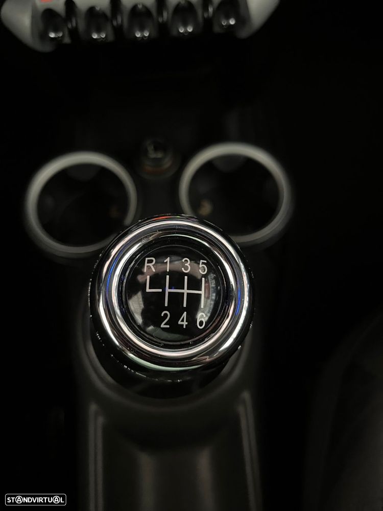 MINI 3 Portas Cooper D - 13