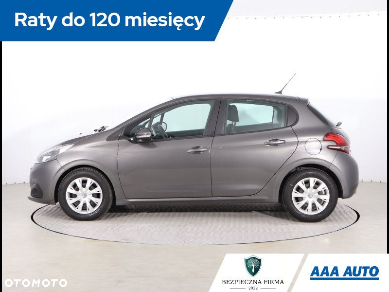 Peugeot 208 - 3