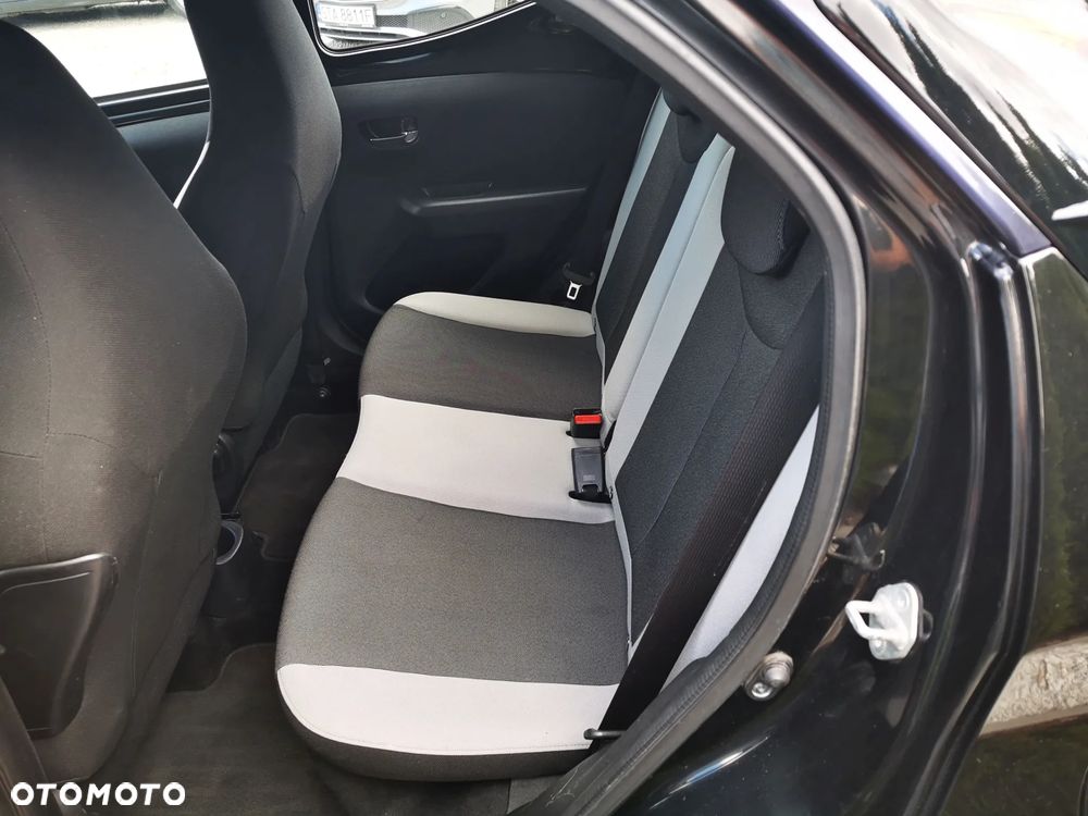 Toyota Aygo x-wave - 21