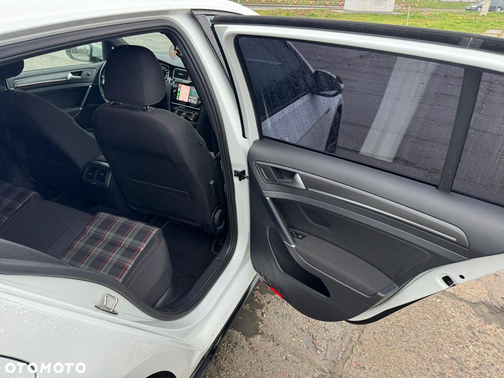 Volkswagen Golf GTI 2.0 TSI OPF DSG Performance - 18