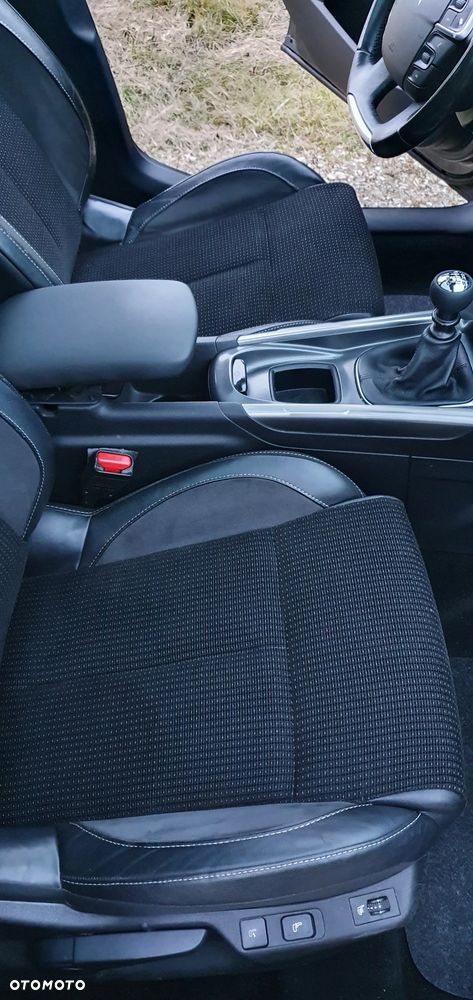 Citroën C4 2.0 HDi Exclusive - 19