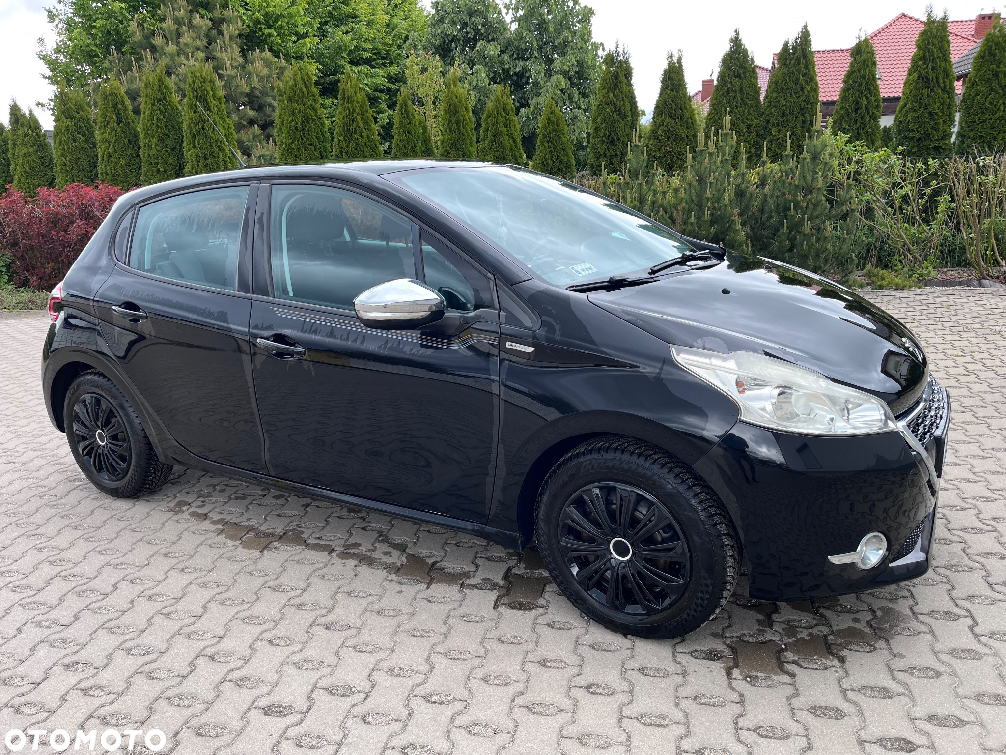 Peugeot 208 - 16