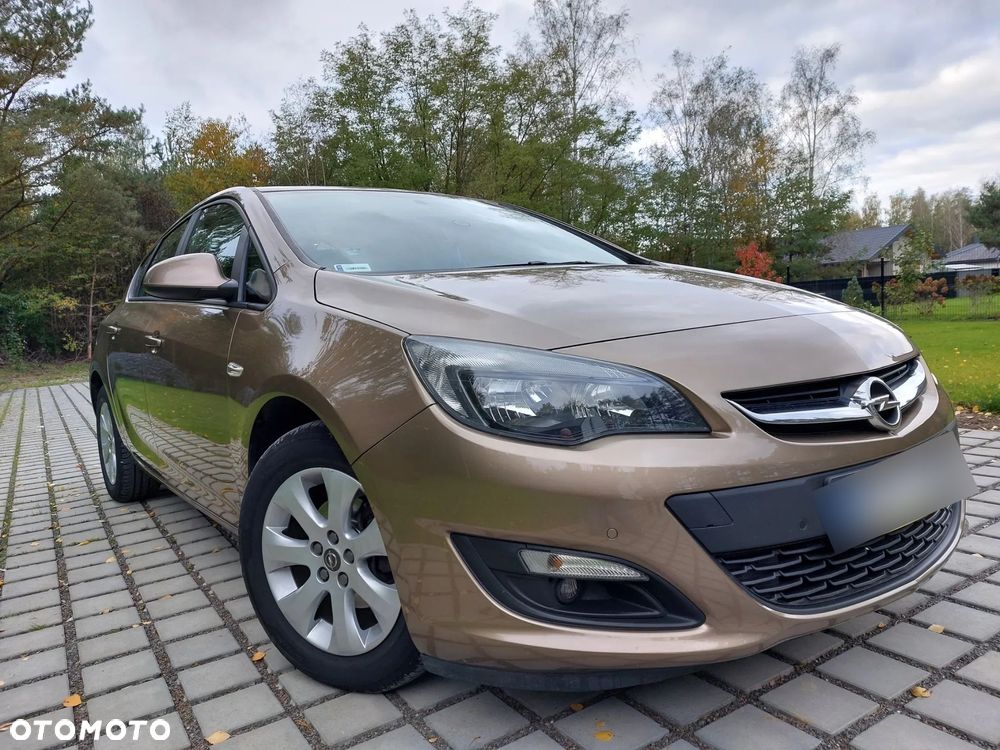 Opel Astra IV 1.4 T Enjoy - 2