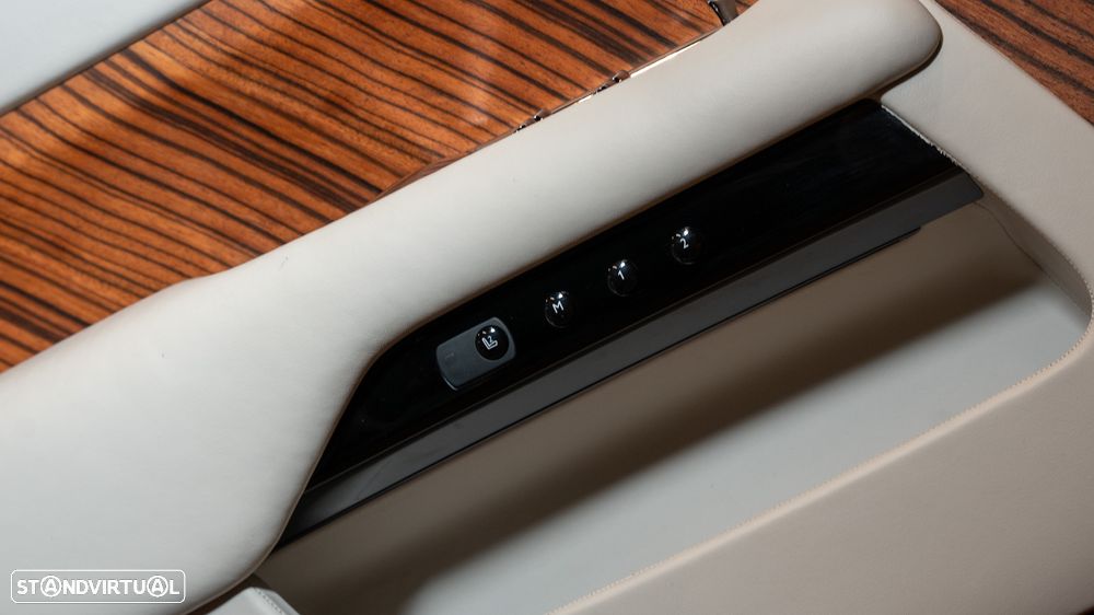 Rolls Royce Wraith Standard - 23