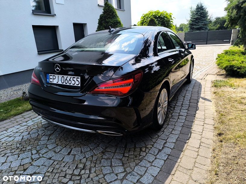 Mercedes-Benz CLA 250 7G-DCT Peak Edition - 4