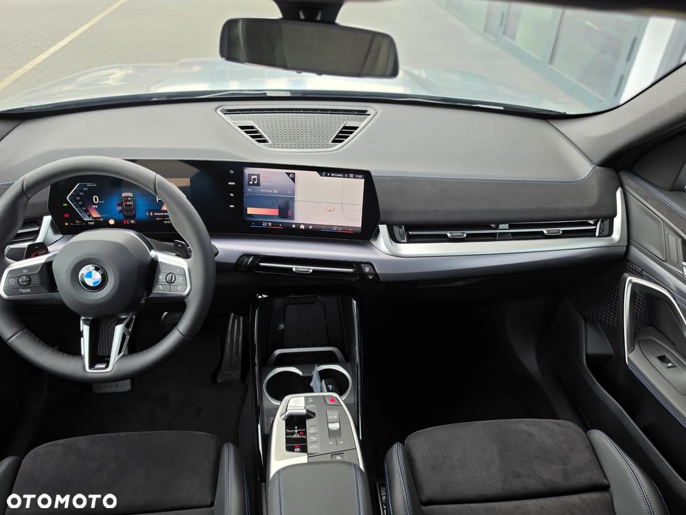 BMW X1 sDrive20i mHEV - 19