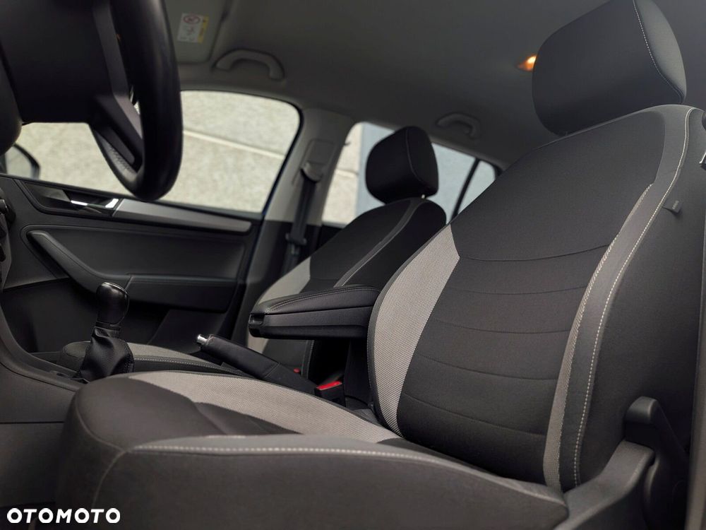 Skoda RAPID 1.0 TSI Ambition - 10