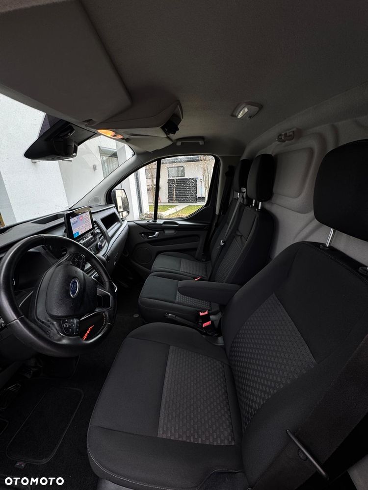 Ford TRANSIT CUSTOM - 18