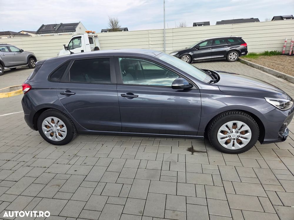 Hyundai i30 1.4 100CP 5DR M/T Classic+ - 3