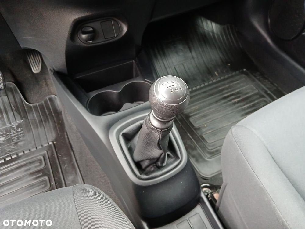 Toyota Yaris - 31