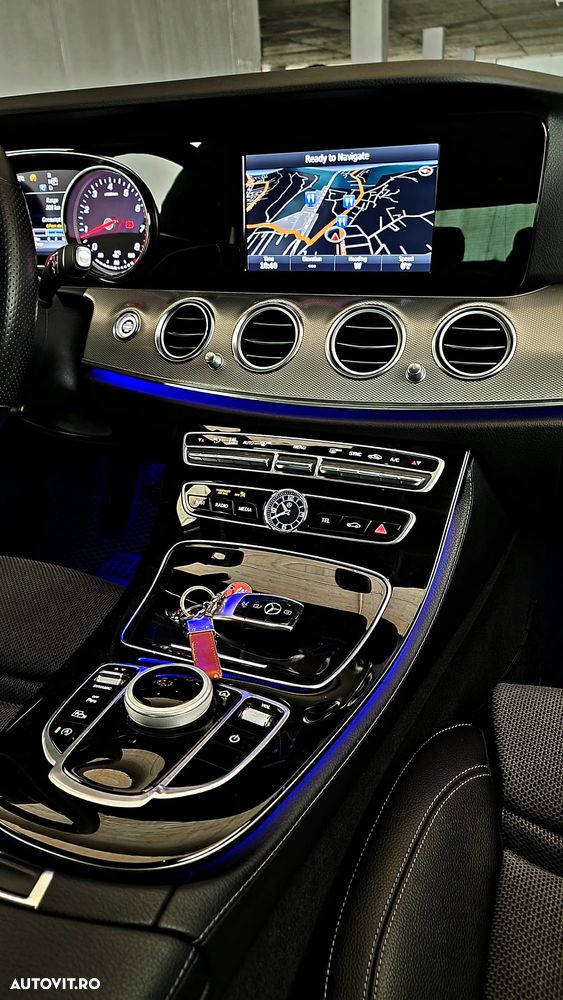 Mercedes-Benz E 200 9G-TRONIC Exclusive - 12