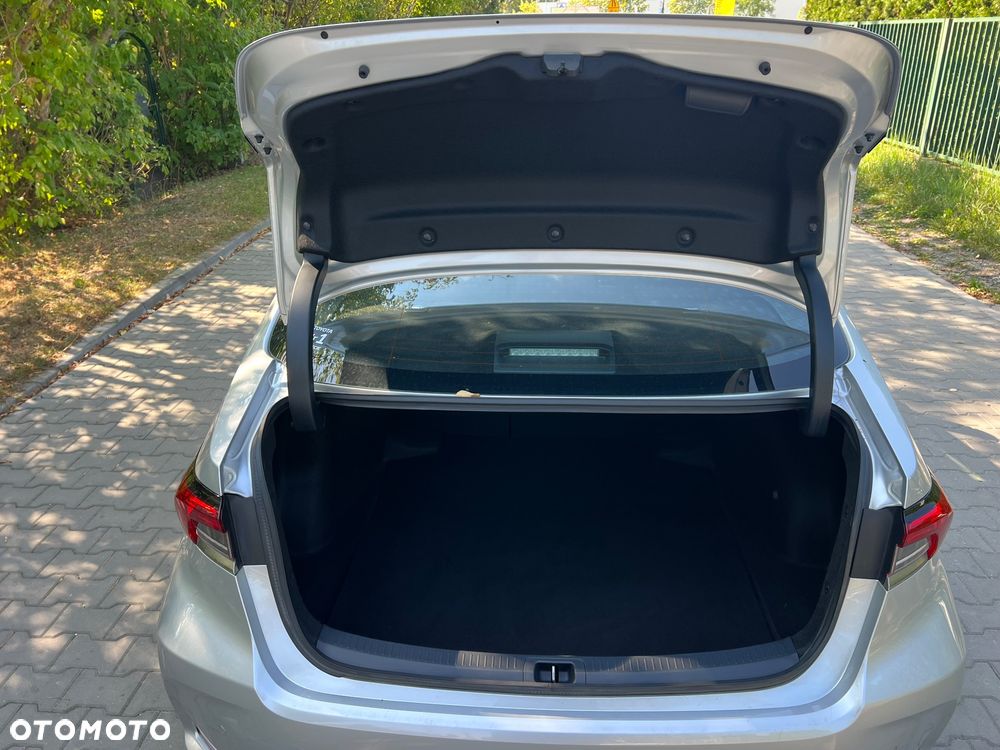 Toyota Corolla 1.6 Comfort - 30