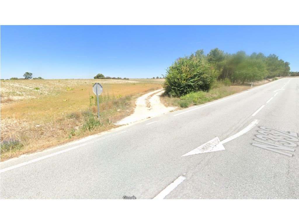 Terreno rústico a 800m da EN332, Junça, Almeida - Grande imagem: 2/8