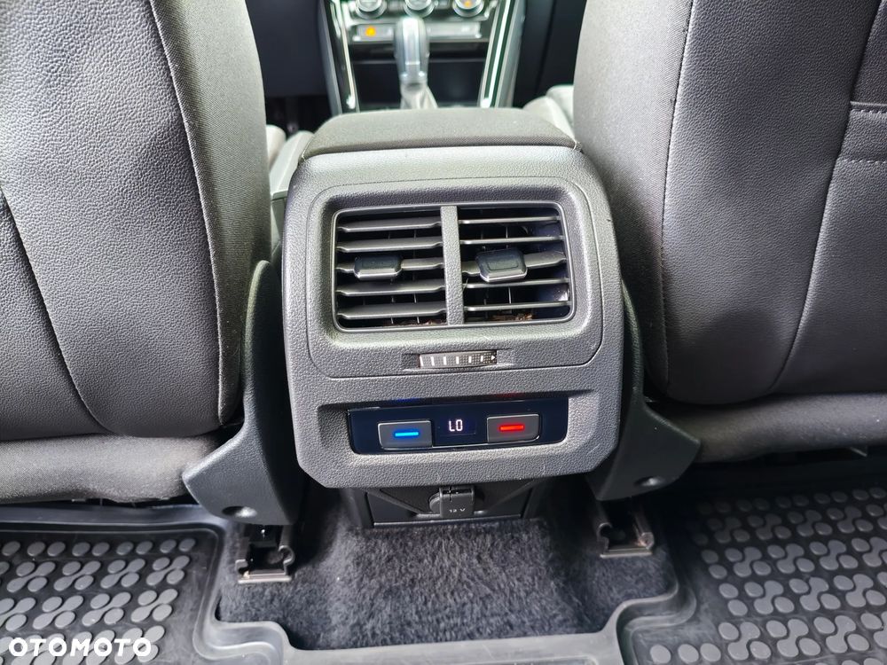 Volkswagen Touran 2.0 TDI BMT Highline DSG - 15