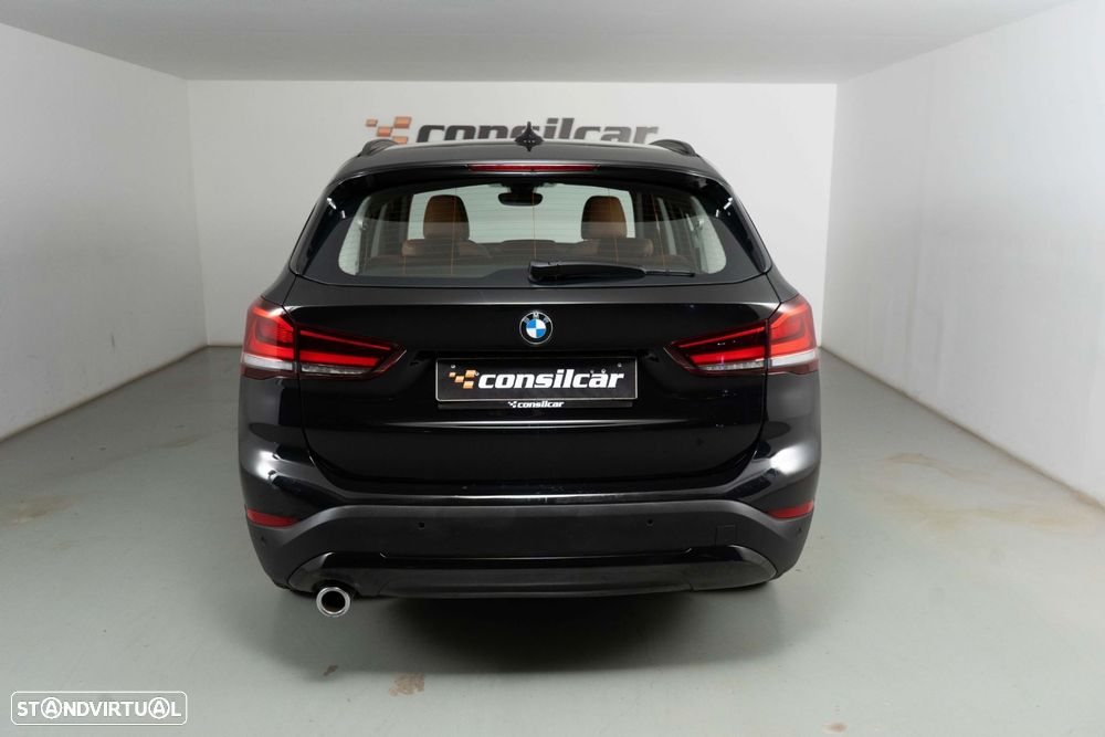 BMW X1 25 e xDrive Corporate Edition - 6