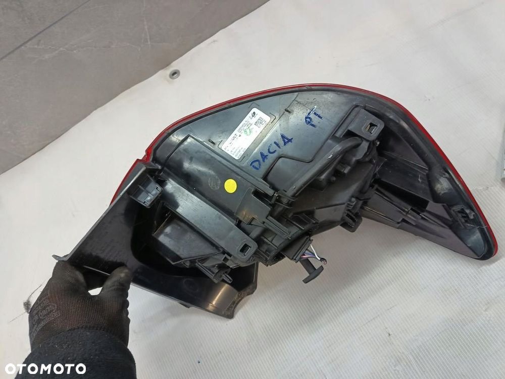 dacia sandero stepway iii 21r- lampa prawy tył 265509530r - 5
