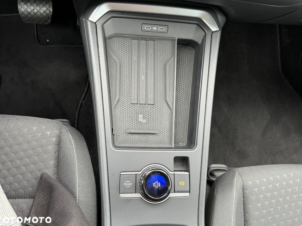 Volkswagen T-Roc 1.5 eTSI Life DSG - 24