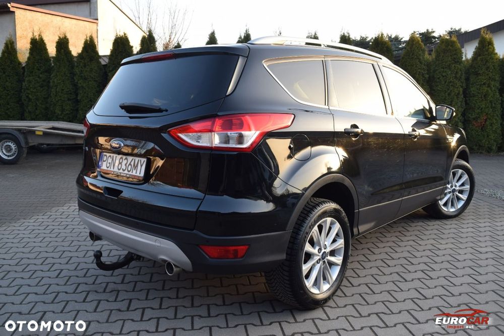 Ford Kuga 2.0 TDCi 2x4 Titanium - 4