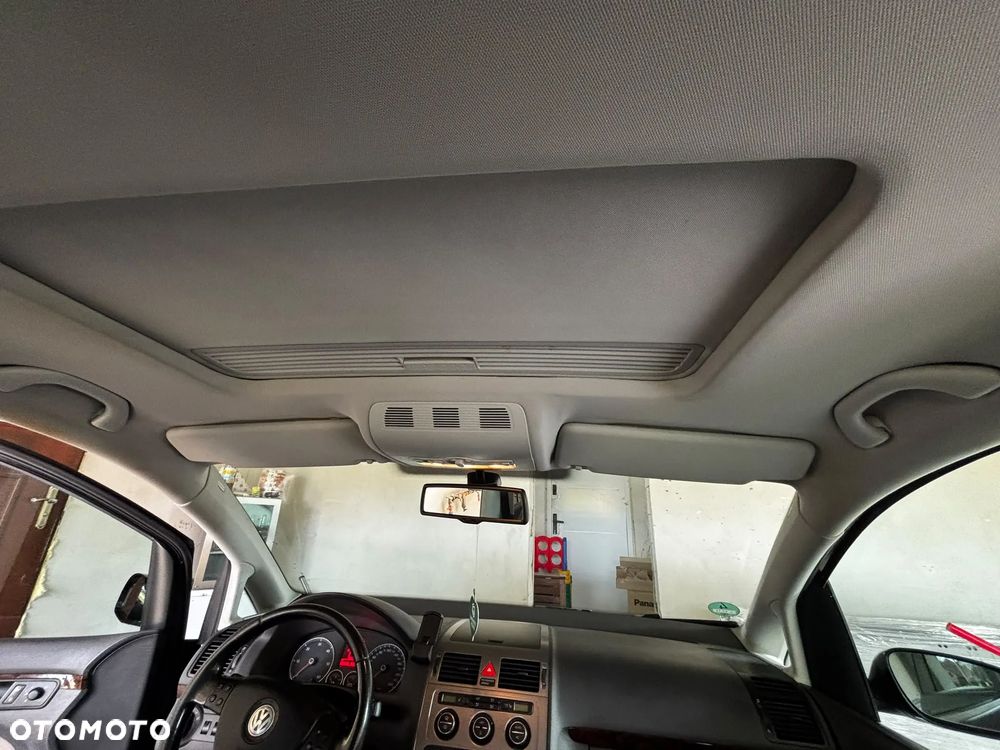 Volkswagen Touran 2.0 TDI DPF Cross DSG - 17