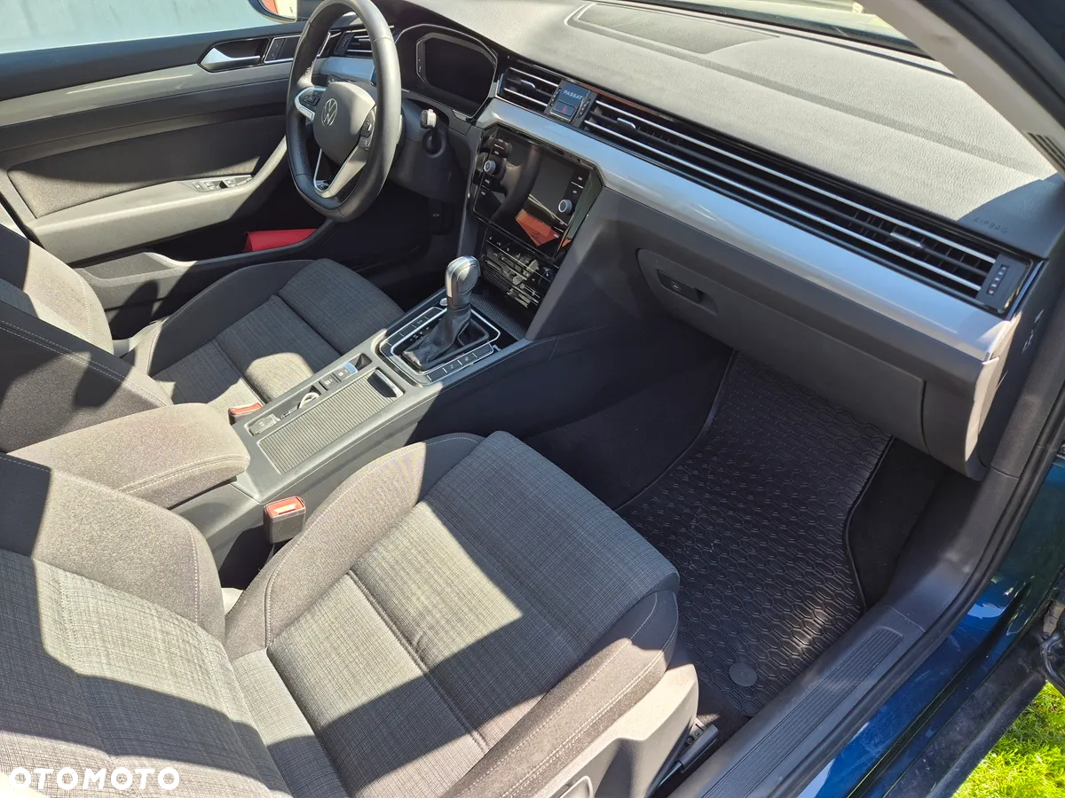 Volkswagen Passat - 14