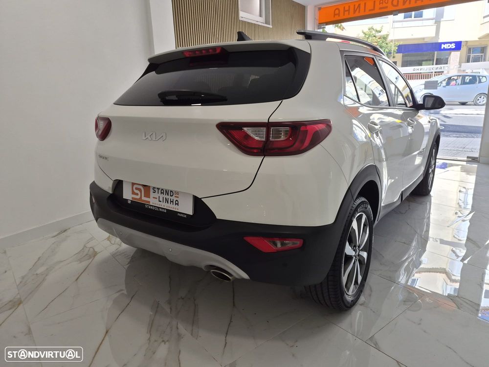 Kia Stonic 1.2 MPi Dynamic — fotografia 6