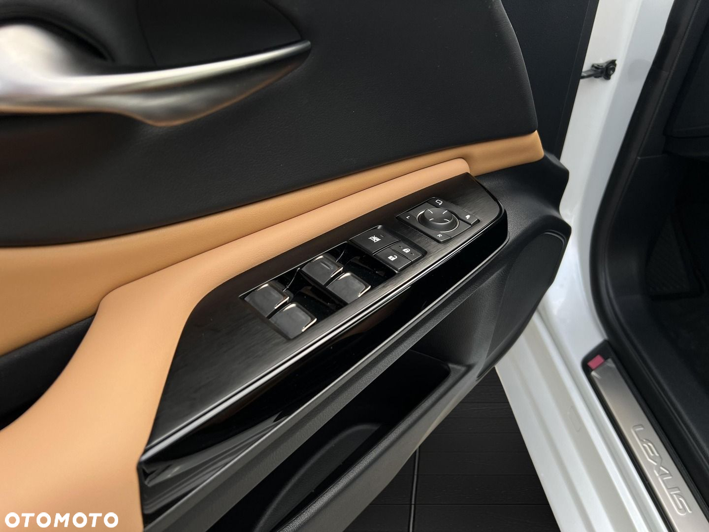 Lexus ES - 11